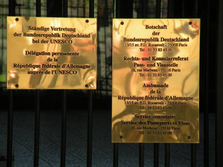  adresses et telephones des services de l'ambassade d'Allemagne à Paris